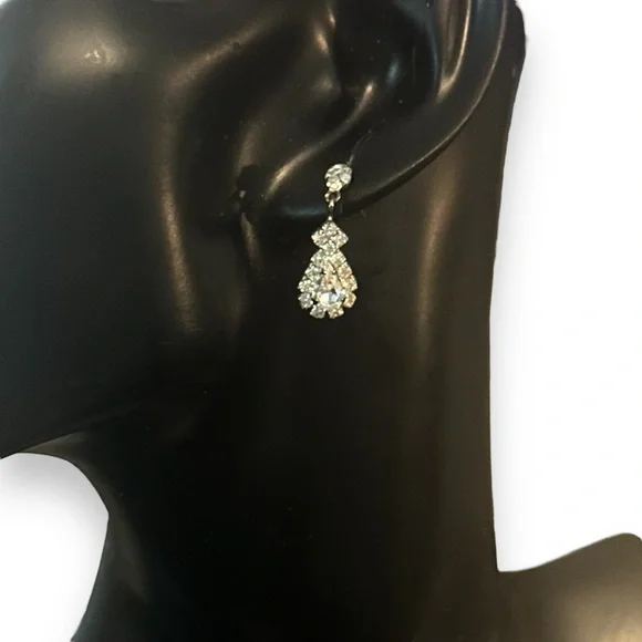 Rhinestone teardrop dangle post earrings - Picture 2 of 3